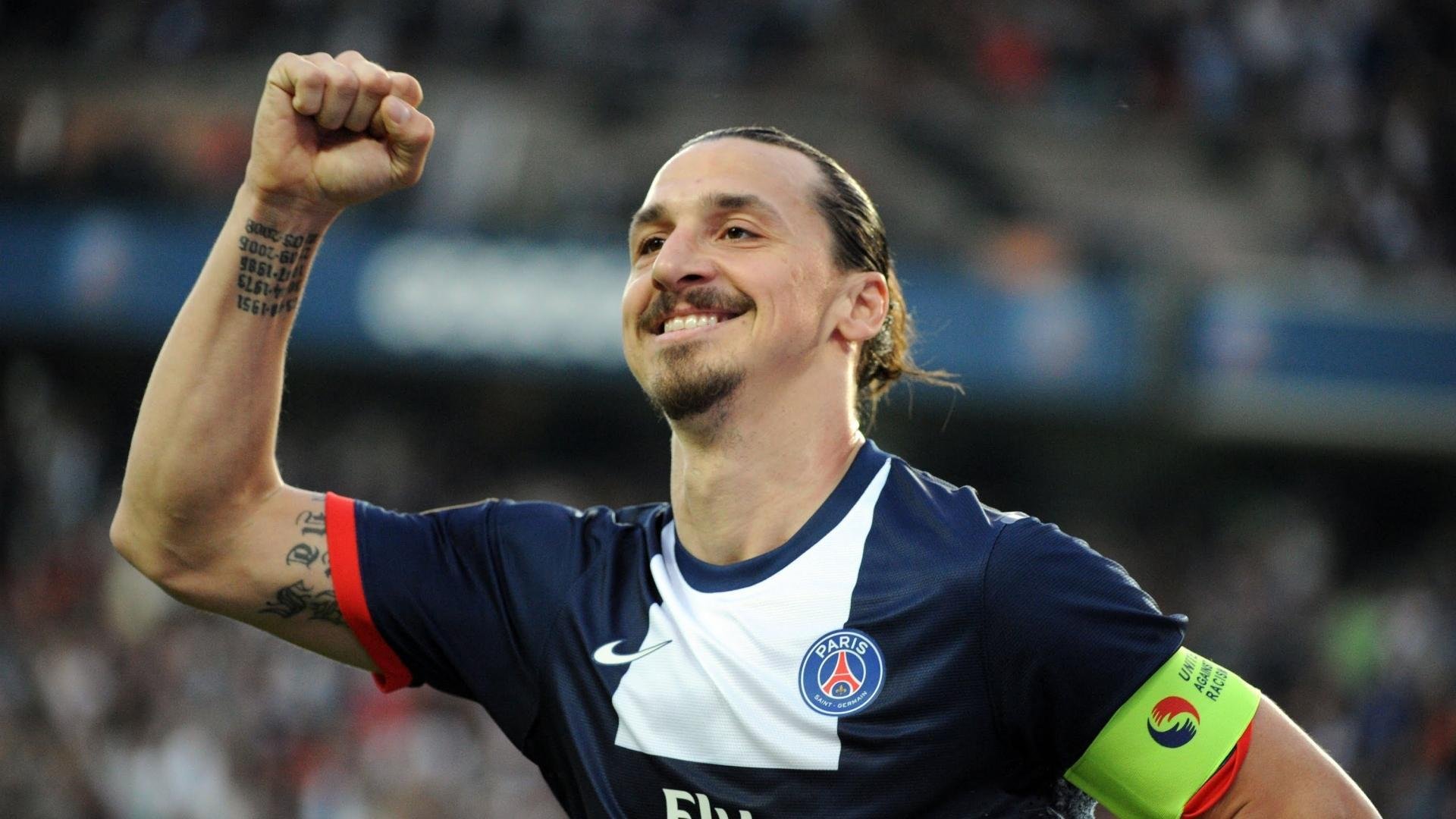 国王横扫爵士,当利拉德在世界排名争夺战中接管比赛