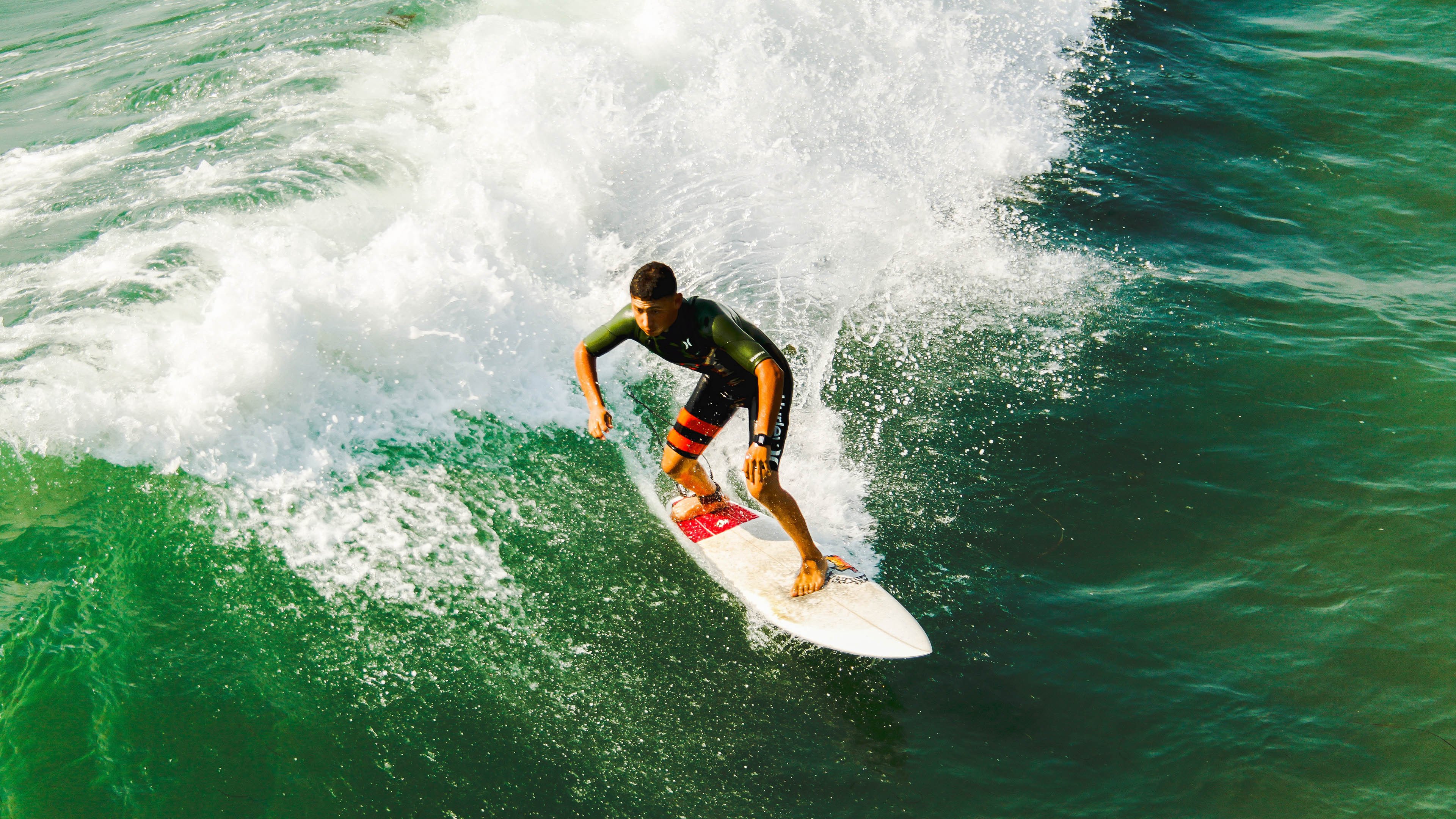 恩佐一剑封喉，喀麦隆用非典型胜利，撕碎阿尔及利亚的傲慢剧本